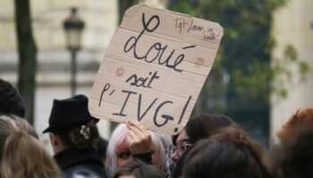 Cinquante ans après la loi Veil sur l'IVG, l'avortement est-il «toujours un drame»?