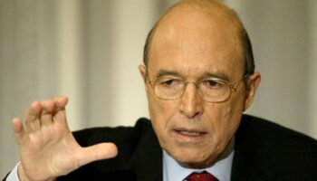 Costas Simitis, ancien premier ministre grec et cofondateur du Pasok, est mort