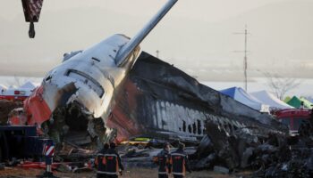 Crash aérien en Corée du Sud : les deux boîtes noires ont cessé d’enregistrer quatre minutes avant l’accident