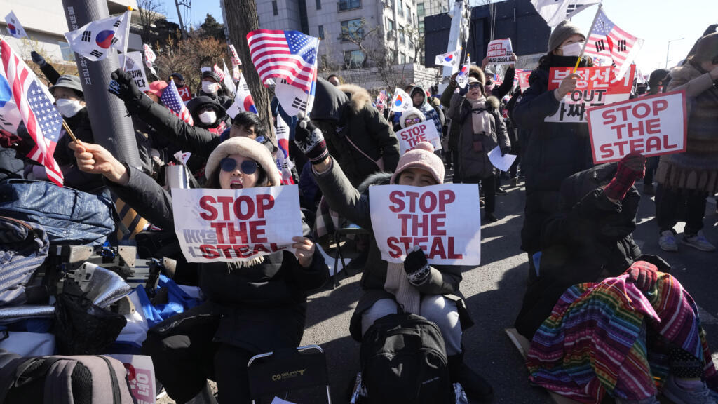 Crise en Corée du Sud : la "trumpisation" du camp de Yoon Suk-yeol