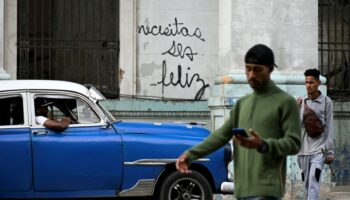 Cuba: "Tu dois être heureux", le graffiti qui interpelle les habitants de La Havane