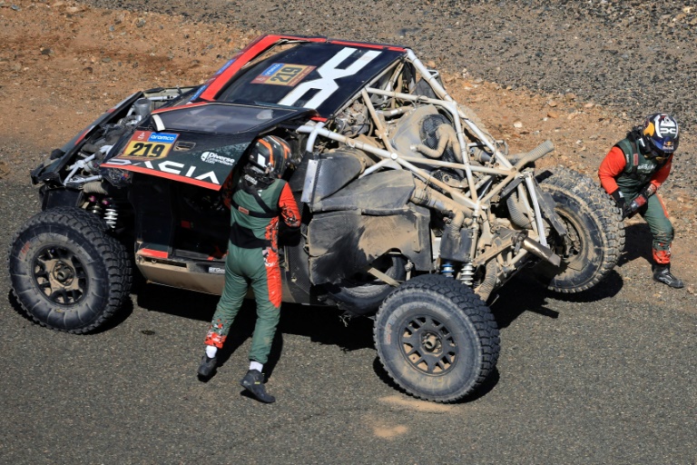 Dakar-2025: Victime d'un accident, Loeb contraint à l'abandon