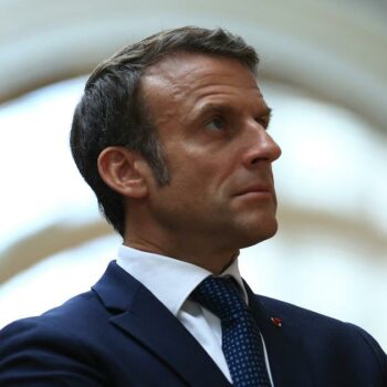 Dégradation du musée du Louvre : Emmanuel Macron se rendra sur place mardi