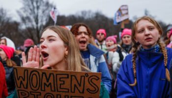 Des milliers de personnes manifestent contre Donald Trump à Washington, à deux jours de son investiture