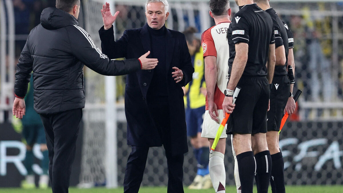 « Des présidents qui ne comprennent rien au foot » : quand José Mourinho soutient Pierre Sage, en sursis à l’OL