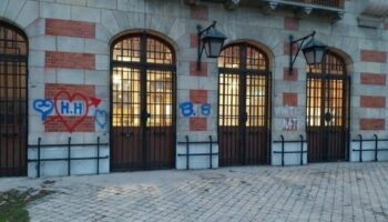 Des tags nazis découverts sur les murs de l’ancienne gare de Senlis