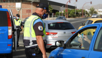 Detenido un conductor novel de 19 años de Fuerteventura por conducir a 127 km/h en un vía de 50