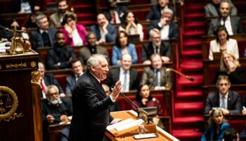 Discours de politique générale : François Bayrou fait l’impasse sur les enjeux climatiques et environnementaux