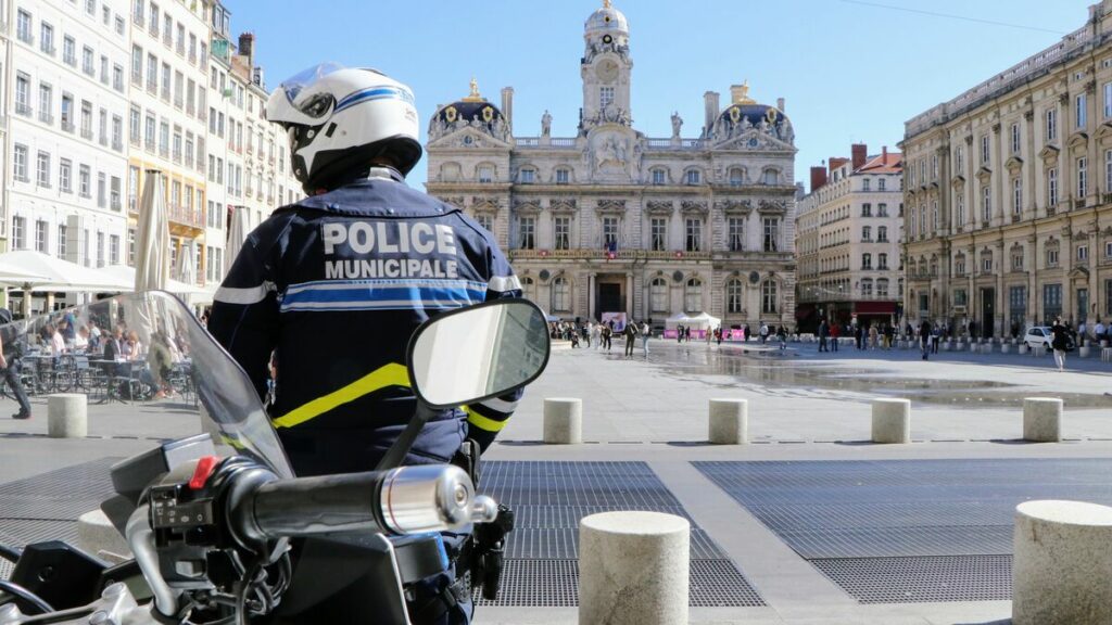 Dix interpellations à Lyon et Paris en marge de rassemblements d’opposants à Jean-Marie Le Pen