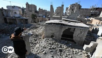 EU agrees to 'roadmap' on easing Syria sanctions