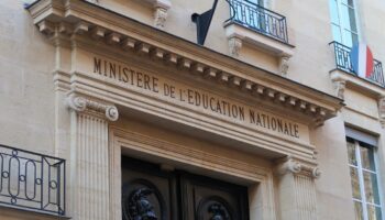 Éducation nationale : après une série de suicides, le rectorat de Normandie sous le feu des syndicats