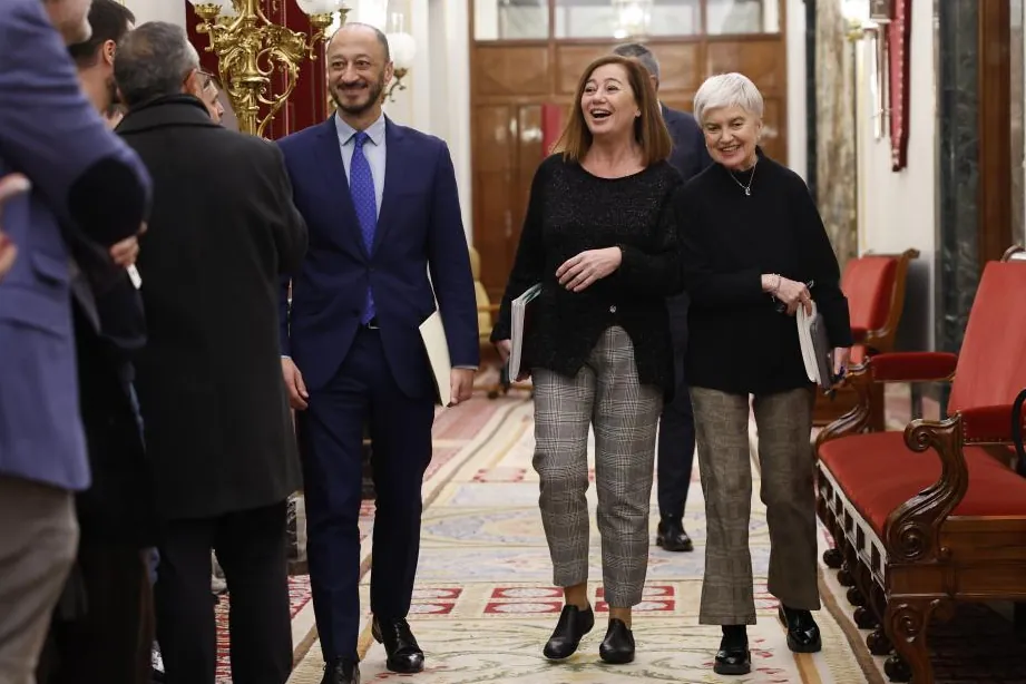 El Gobierno no tramita aún la cuestión de confianza que exige Junts y desafía a Puigdemont a concretar si rompe con el PSOE