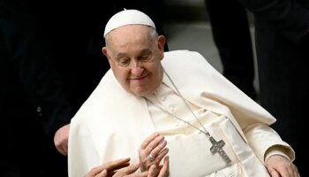 El Papa Francisco adelanta su autobiografía para dar "esperanza" en un mundo en guerra