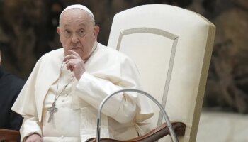 El Vaticano aprueba las directrices de obispos italianos que permiten sacerdotes homosexuales