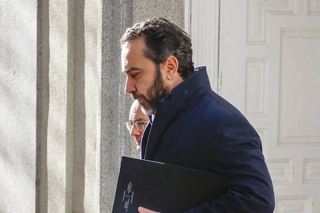 El juez del 'caso Hidrocarburos' imputa a la empresaria que dijo haber llevado 90.000 euros a la sede del PSOE