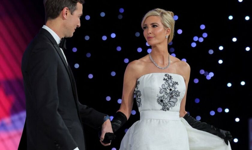 El vestido de Ivanka Trump en el baile inaugural que rinde homenaje a Audrey Hepburn en el aniversario de su muerte