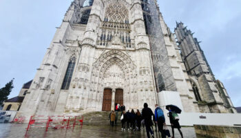 « Elle est tellement belle » : à Beauvais, les habitants veulent célébrer les 800 ans de « leur » cathédrale