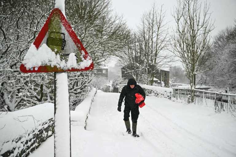 En Europe du Nord: Les fortes chutes de neige perturbent le trafic aérien