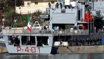 En Italie, des juges refusent d’endosser la détention de migrants en Albanie