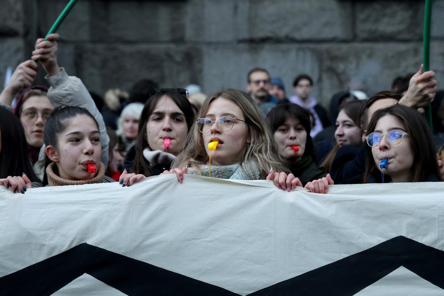 En Serbie, des milliers de personnes poursuivent la mobilisation contre la corruption, deux mois après l’effondrement du toit d’une gare