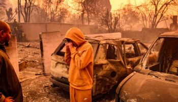 En direct, incendies à Los Angeles : le Palisades Fire est l’« une des catastrophes naturelles les plus destructrices de l’histoire de la ville », selon les pompiers