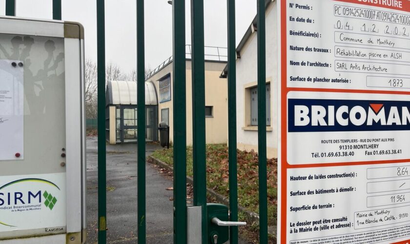 Essonne : noyée sous les charges et fermée depuis deux ans, la piscine de Montlhéry va rouvrir… mais sans bassin