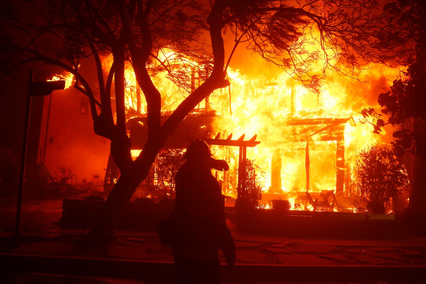 Etats-Unis : les images des incendies près de Los Angeles