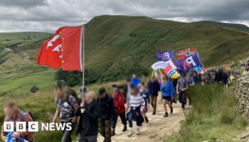 Far right 'groomed' town during protests - ex-minister