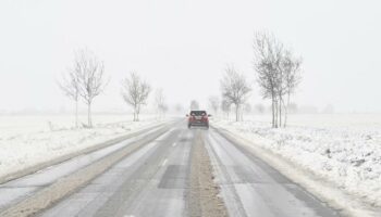 Fin de la vigilance orange neige et verglas en France, un mort dans un carambolage