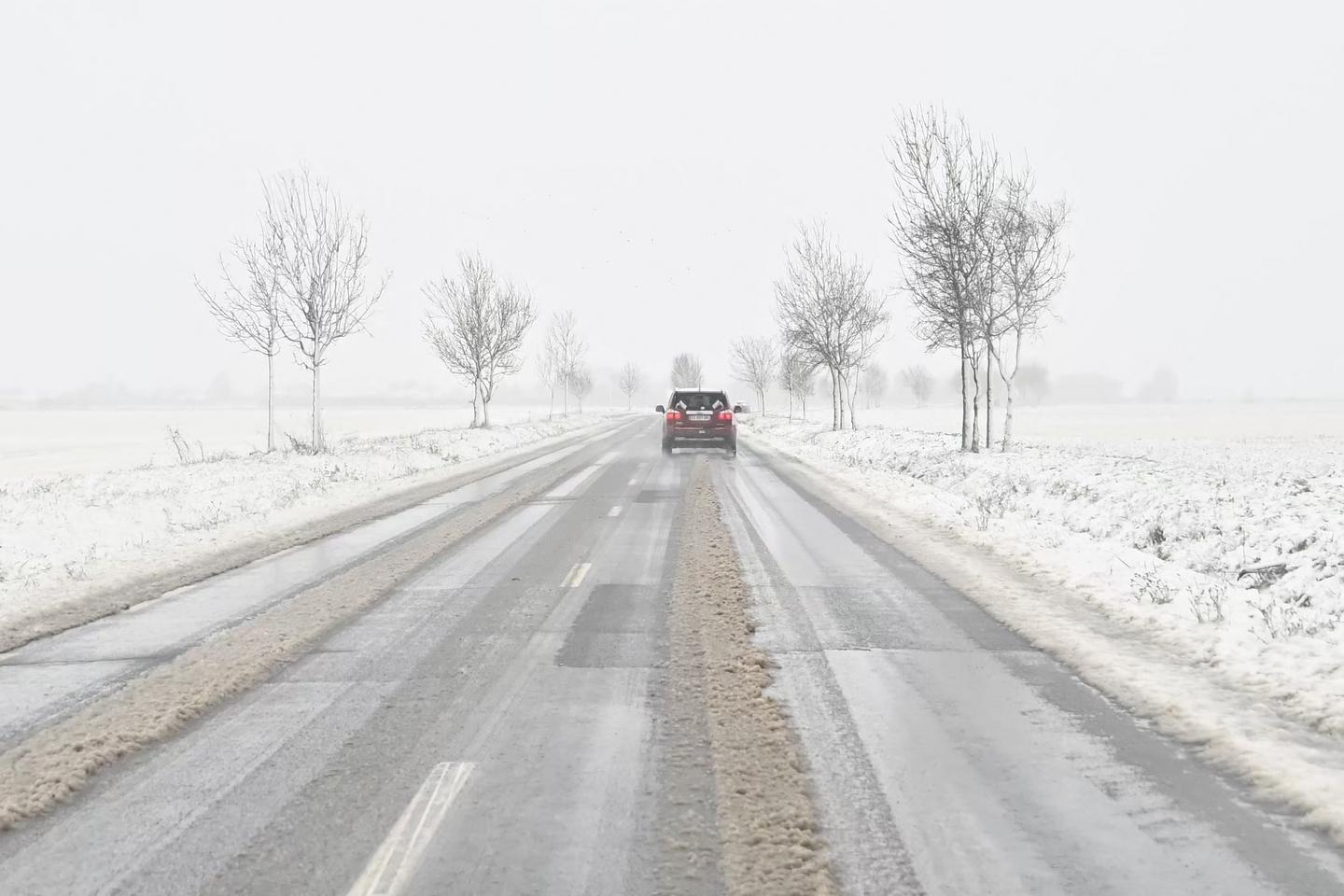 Fin de la vigilance orange neige et verglas en France, un mort dans un carambolage