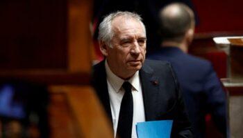 Fin de vie : en scindant le projet de loi, François Bayrou démine un sujet sensible