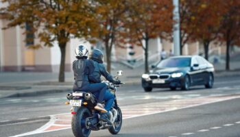 Flashés à 148 km/h: Ils évitent la police, mais pas la chute !