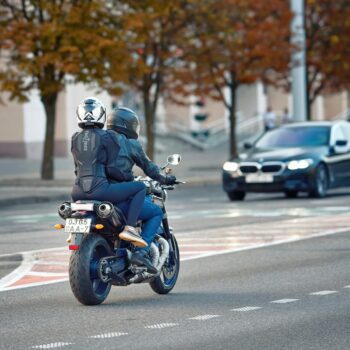 Flashés à 148 km/h: Ils évitent la police, mais pas la chute !