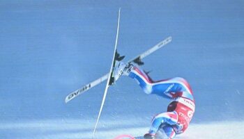 Fracture du tibia pour Alexis Pinturault, chutes en cascade… la série noire des skieurs français se prolonge à Kitzbühel