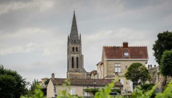 Gard : un couple arrêté pour avoir volé durant plusieurs mois dans le tronc d’une église