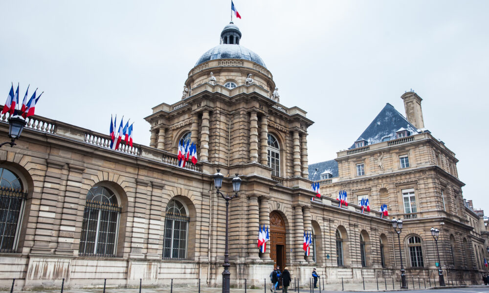 Gérard Larcher s’excuse pour l’installation d’un Burger King au Sénat