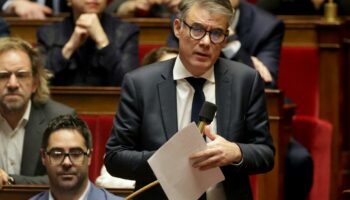 Guillaume Tabard: «Isolés, les socialistes sont au milieu du gué»