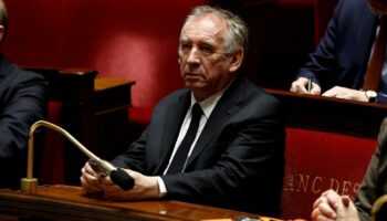 Guillaume Tabard: «Sur la fin de vie, Bayrou cherche à déminer un sujet passionnel sans l’enterrer»