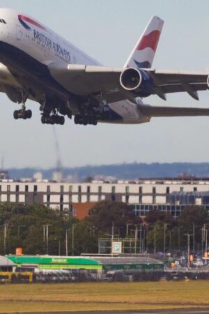 Heathrow and Gatwick airport could expand under plans