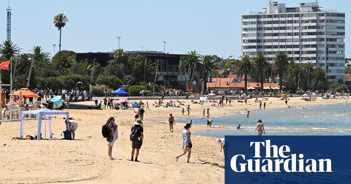 Heatwave descends on south-east Australia with temperatures forecast to exceed 40C