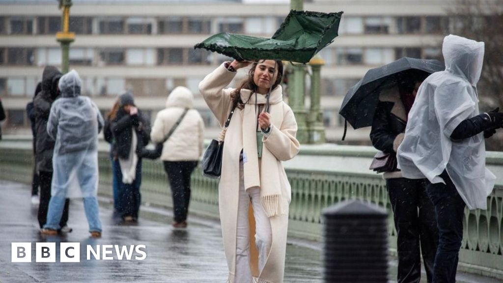 How to stay safe in Storm Herminia and what to do in a power cut