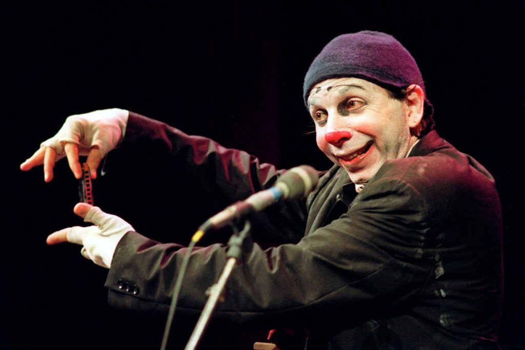 Howard Buten, alias le clown Buffo, auteur de « Quand j’avais cinq ans, je m’ai tué », est mort