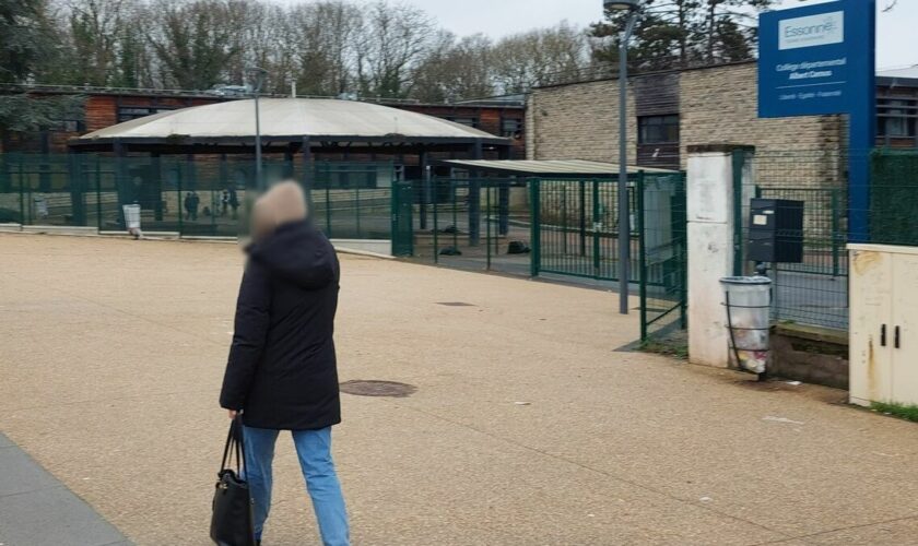 Humidité, 3 °C dans les salles, rats… À Ris-Orangis, un collège « dans un état de délabrement avancé »