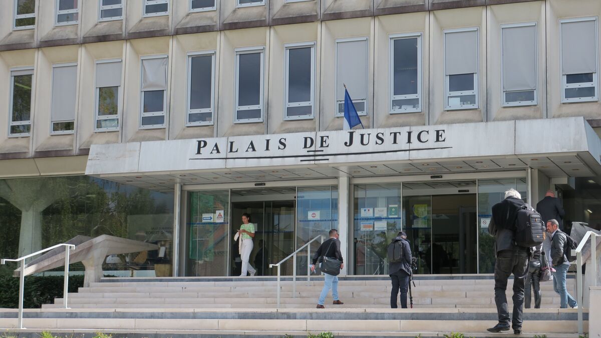 « Il a profité de mon innocence » : déjà victime de son père, la jeune fille aurait été violée par son parrain