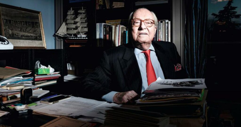 « Il n’a eu de cesse de gêner la droite et a trouvé un partenaire, François Mitterrand » : Jean-Marie Le Pen, l’histoire d’un tribun