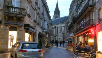 Il s'automutile avec un couteau: Un homme abattu par la police dans une église