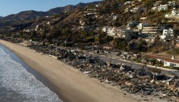 Incendies à Los Angeles : certaines habitations brûlaient depuis 40 minutes lorsque l’ordre d’évacuer a été donné