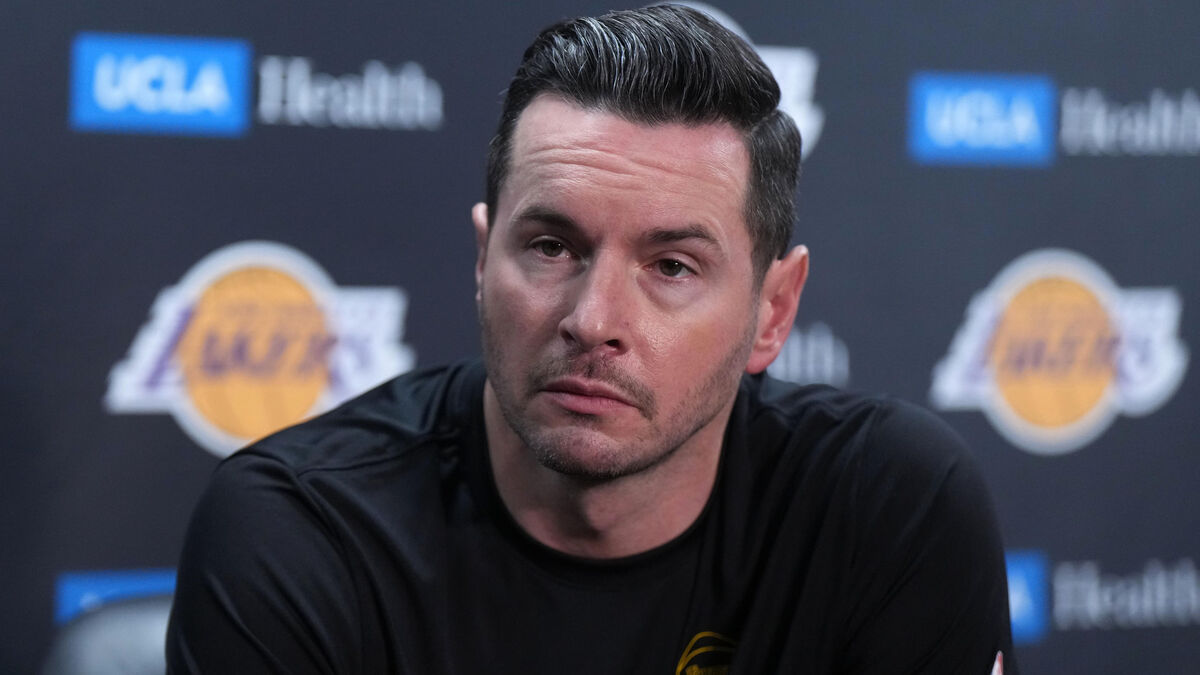 Incendies à Los Angeles : l’entraîneur des Lakers J.J. Redick perd sa maison, le match contre les Hornets reporté