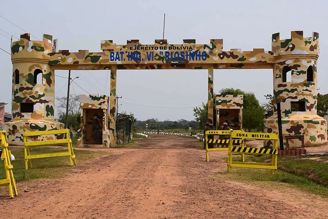 Investigan a tres militares por violar a una teniente mientras estaba inconsciente y grabarlo  en el norte de Bolivia