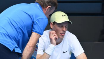 Jannik Sinner bei den Australian Open: Sieg nach Schwächeanfall